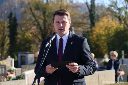 »Njihov pogum in trpljenje živita naprej v naših srcih (10)